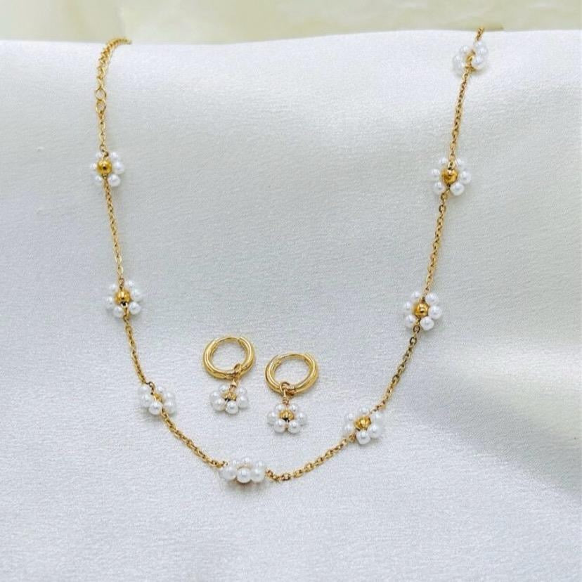 Amara Necklace