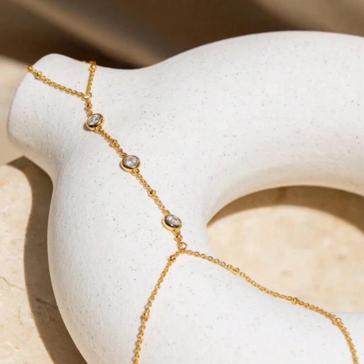 Mila Hand Chain
