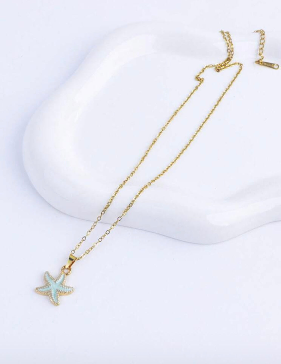 Hana Necklace
