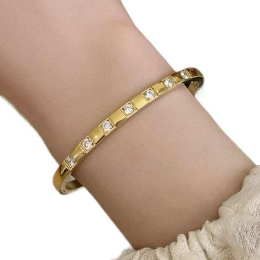 Diora Bangle