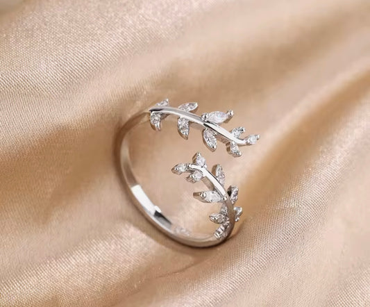 925 Lyra Ring